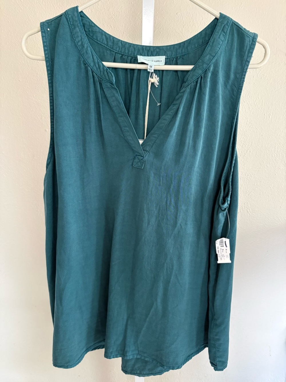 Thread & Supply Teal Sleeveless V-Neck Tank